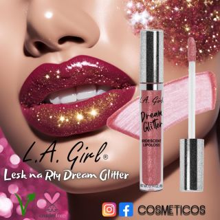 S tímto třpytivým leskem na rty od L.A. Girl budou vaše rty hrát všemi barvami duhy a dokonale odrážet světlo. Směs...